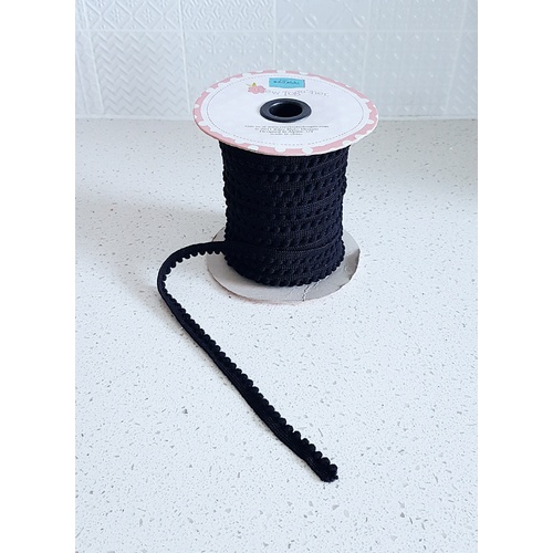 Riley Blake, Pom Pom Trim in Baby Black